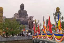 Khánh thành Đại Tượng Phật bằng đồng lớn nhất Đông Nam Á
