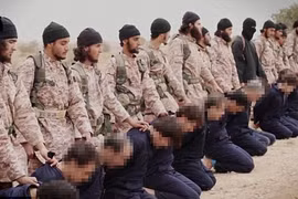 Mổ xẻ đoạn video IS chặt đầu tập thể các binh lính Syria 