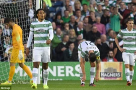 Celtic được đá play-off Champions League dù thua thảm Legia