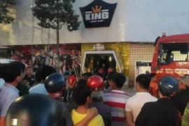 Bà Rịa: Sập trần quán bar, một người bị kẹt trong đống đổ nát