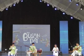Một chương trình nghệ thuật trong Ngày Busan 2015. (Nguồn: TTXVN)