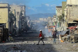 Một tuyến đường ở thủ đô Port-au-Prince, Haiti. (Ảnh: AFP/TTXVN)