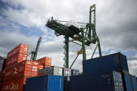 Bốc dỡ hàng hóa tại cảng Mariel ở ngoại ô thủ đô La Habana, Cuba ngày 6/10. (Nguồn: Reuters/TTXVN)