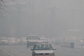 Khói mù bao phủ thành phố Trường Xuân, thủ phủ tỉnh Cát Lâm, Trung Quốc ngày 8/11. (Nguồn: AFP/TTXVN)