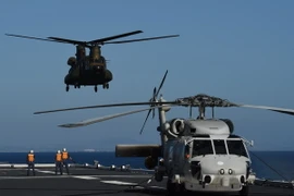 Hải quân Nhật Bản tham gia tập trận chung với hải quân Mỹ tại bờ biển Nam California ngày 3/9. (Nguồn: AFP/TTXVN)