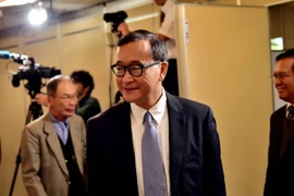 Ông Sam Rainsy tại một cuộc họp báo ở thủ đô Tokyo của Nhật Bản ngày 10/11. (Nguồn: AFP/TTXVN)