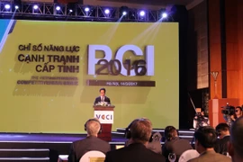 Ngày 14/3, VCCI cùng Cơ quan Phát triển Quốc tế Hoa Kỳ công bố Báo cáo thường niên Chỉ số Năng lực cạnh tranh cấp tỉnh 2016. (Ảnh: Thi Uyên/Vietnam+)