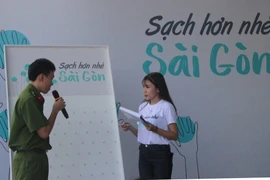 Chương trình truyền thông về vệ sinh môi trường chủ đề 'Sạch hơn nhé Sài Gòn.' (Ảnh: Xuân Dự/TTXVN)