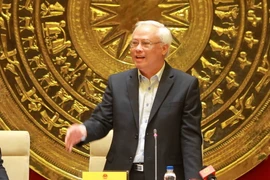 Phó Chủ tịch Quốc hội Uông Chu Lưu phát biểu tại cuộc họp. (Ảnh: An Đăng/TTXVN)