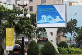Panô chào mừng Tuần lễ cấp cao APEC 2017 trên các tuyến đường tại Đà Nẵng. (Ảnh: Trần Lê Lâm/TTXVN)