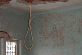 Hải Dương: Phạm nhân đang thụ án treo cổ chết tại nhà riêng