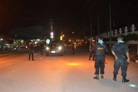 Cảnh sát Thái Lan phong tỏa một tuyến đường. (Nguồn: khaosodenglish.com) 