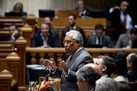 Thủ tướng Bồ Đào Nha Antonio Costa phát biểu trước quốc hội ngày 2/12 vừa qua. (Ảnh: AFP)