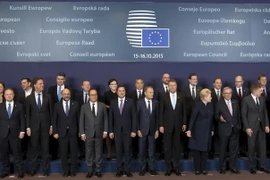 Lãnh đạo các nước EU chụp ảnh chung tại Hội nghị. (AFP/TTXVN)