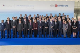 Trưởng đoàn chụp ảnh chung tại Hội nghị Bộ trưởng Ngoại giao lần thứ 12 của Diễn đàn hợp tác Á-Âu (ASEM) . (Ảnh: TTXVN) 