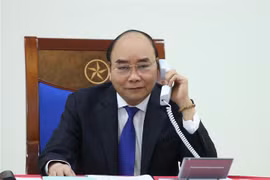 Thủ tướng Nguyễn Xuân Phúc điện đàm với Thủ tướng Australia Scott Morrison về công tác phòng, chống dịch COVID-19. (Ảnh: Thống Nhất/TTXVN)