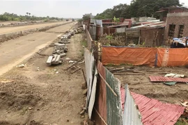 Hiện trường khu vực đất trên địa bàn phường Thành Tô, quận Hải An, thành phố Hải Phòng bị lấn chiến trái phép. (Ảnh: An Đăng/TTVXN)