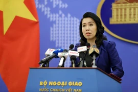 Người phát ngôn Bộ Ngoại giao Lê Thị Thu Hằng trả lời câu hỏi của phóng viên các cơ quan báo chí trong nước và quốc tế. (Ảnh: Dương Giang/TTXVN)
