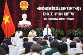 Ông Trương Quang Hai, Phó Chủ tịch HĐND tỉnh điều hành phiên thảo luận về tình hình kinh tế-xã hội. (Nguồn: binhthuan.gov)