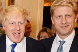 Thủ tướng Anh Boris Johnson và em trai Jo Johnson. (Nguồn: Getty Images)