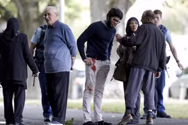 Một nạn nhân vụ xả súng ở thành phố Christchurch của New Zealand, ngày 15/3. (Ảnh: AFP/TTXVN)