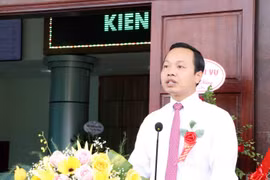 Phó Bí thư Tỉnh ủy, Chủ tịch UBND tỉnh Lai Châu Trần Tiến Dũng phát biểu. (Ảnh: Công Tuyên/TTXVN)