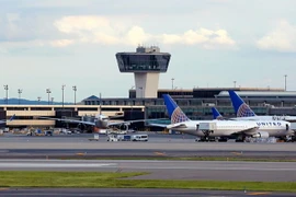 Quang cảnh sân bay quốc tế Newark Liberty ở bang New Jersey của Mỹ. (Ảnh: AFP/TTXVN)