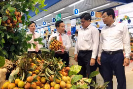 Sản phẩm vải thiều Lục Ngạn, Bắc Giang được kinh doanh tại 700 điểm bán thuộc Saigon Co.op. (Ảnh: Mỹ Phương/TTXVN)
