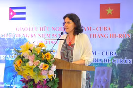 Đại sứ Cuba tại Việt Nam Lianys Torres Rivera phát biểu tại buổi giao lưu. (Ảnh: Minh Đức/TTXVN)