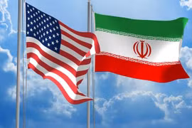 Cờ Mỹ và Iran. (Nguồn: iStock)