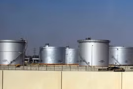 Thùng chứa dầu tại một cơ sở lọc dầu ở thành phố Dammam, cách thủ đô Riyadh của Saudi Arabia 450km về phía Đông. (Ảnh: AFP/TTXVN)