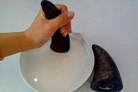 Chữa sốt co giật bằng sừng tê giác, bé 22 tháng bị xanh tím toàn thân