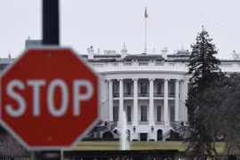 Quang cảnh bên ngoài Nhà Trắng tại Washington D.C., Mỹ, ngày 12/1 vừa qua. (Ảnh: THX/TTXVN)