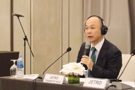 Ông Takimoto Koji, Trưởng văn phòng đại diện JETRO tại TP. Hồ Chí Minh phát biểu khai mạc cuộc họp. (Ảnh: Xuân Anh/TTXVN)