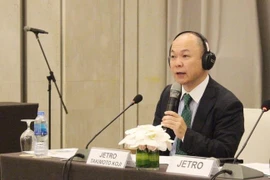 Ông Takimoto Koji, Trưởng văn phòng đại diện JETRO tại TP. Hồ Chí Minh phát biểu khai mạc cuộc họp. (Ảnh: Xuân Anh/TTXVN)