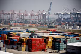 Container hàng hóa tại cảng Nansha, tỉnh Quảng Đông, Trung Quốc. (Nguồn: EPA/TTXVN)