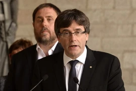 Thủ hiến Catalonia Carles Puigdemont phát biểu tại Barcelona ngày 20/9. (Nguồn: AFP/TTXVN)