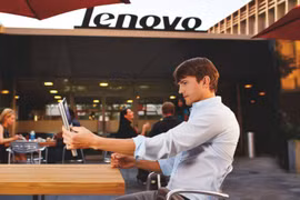 Nam diễn viên Ashton Kutcher. (Nguồn: androidheadlines.com)