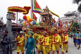 Lễ hội Phủ Dầy Nam Định tôn vinh di sản phi vật thể chầu văn