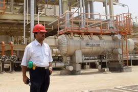 Nhà máy lọc dầu tại thành phố cảng Asaluyeh, miền Nam Iran. (Nguồn: AFP/TTXVN)