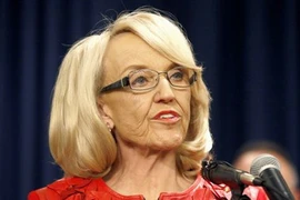 Quyết định của Thống đốc bang Arizona Jan Brewer gây tranh cãi. (Nguồn: AP)