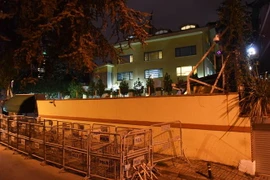 Quang cảnh bên ngoài lãnh sự quán Saudi Arabia tại Istanbul, Thổ Nhĩ Kỳ, nơi nhà báo Jamal Khashoggi xuất hiện lần cuối cùng trước khi mất tích ngày 15/10. (Nguồn: THX/ TTXVN) 