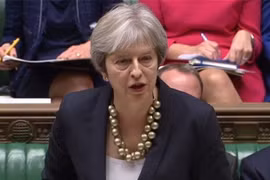 Thủ tướng Anh Theresa May phát biểu tại phiên họp Quốc hội ở London ngày 22/10. (Nguồn: AFP/TTXVN) 