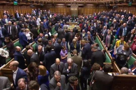 Toàn cảnh phiên họp bỏ phiếu của Hạ viện Anh về thỏa thuận Brexit đạt được giữa Chính phủ và Liên minh châu Âu (EU), tại London ngày 15/1/2019. (Nguồn: AFP/TTXVN) 