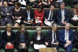 Thủ tướng Anh Theresa May (giữa, hàng đầu) phát biểu trước Hạ viện ở London ngày 20/3/2019. (Nguồn: THX/TTXVN) 