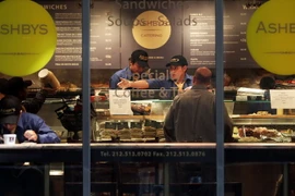 Một nhà hàng ở New York, Mỹ. (Nguồn: AFP/TTXVN)