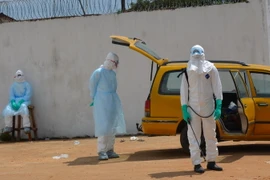 Bắt đầu tiêm thử nghiệm vắcxin phòng Ebola tại Sierra Leone