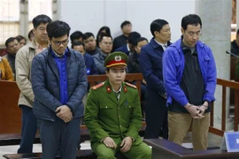 Các bị cáo tại phiên tòa. (Ảnh: Doãn Tấn/TTXVN) 
