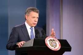 Tổng thống Colombia Juan Manuel Santos phát biểu trong cuộc họp báo tại thủ đô Bogota ngày 5/10. (Nguồn: EPA/TTXVN)