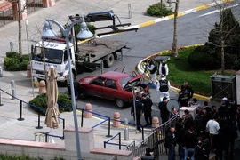 Văn phòng bầu cử của đảng cầm quyền Thổ Nhĩ Kỳ bị tấn công